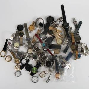lot 32 image: Mens Wrist Watch Lot