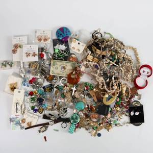 lot 25 image: Large Lot of Costume Jewelry