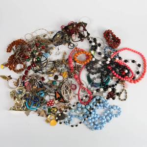 lot 20 image: Large Lot of Costume Jewelry