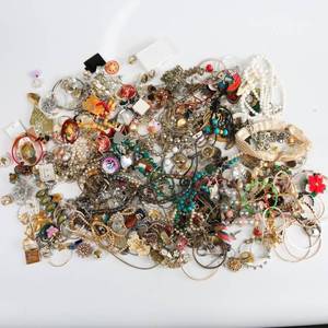 lot 10 image: Large Lot of Costume Jewelry