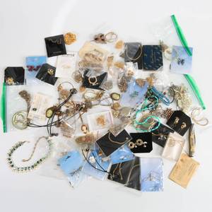 lot 8 image: Large Lot of Costume Jewelry