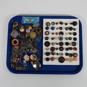 lot 39 image: Large Lot of Costume Jewelry