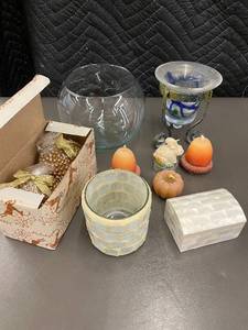 lot 43 image: Collection of Decorative Candles and Glass Bowls