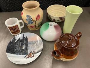 lot 83 image: Assorted Set of Vintage Style Home Decor Items