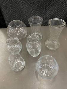 lot 84 image: Set of 6 Assorted Clear Glass Vases