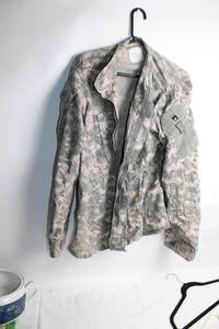 lot 38 image: Medium Regular Digital Camouflage Army Jacket