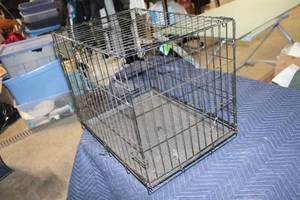 lot 50 image: Sturdy Metal Pet Crate Cage