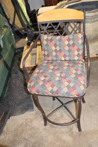 lot 72 image: Used Bar Stool with Metal Frame and Patterned Cushion