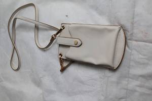lot 116 image: Cream Leather Crossbody Mini Wallet with Card Holder