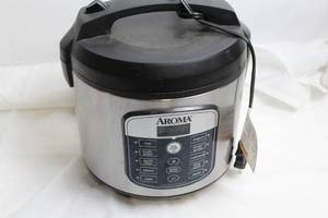 lot 122 image: Aroma Rice Cooker with Multi-Function Capability