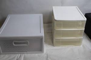 lot 131 image: Set of Plastic Storage Drawers and Bins
