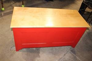 lot 158 image: Red Wooden Storage Bench with Lift-Top