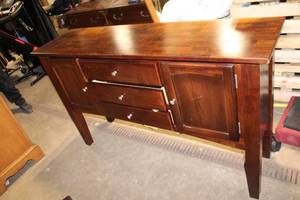 lot 162 image: Wooden Sideboard with Storage Drawers and Cabinets