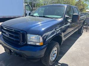 lot 6 image: 2004 Ford F-250 XLT V10 4x4
