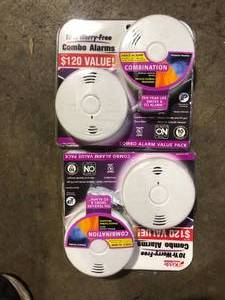 lot 19 image: Lot of Kidde 10-Year Worry-Free Smoke and Carbon Monoxide Detector, Battery Powered with Voice Alarm (2-Pack)  Customer Returns See Pictures