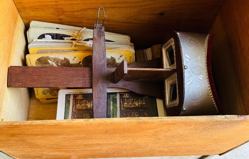 Vintage Stereoscope Viewer with Original Box and Many Viewing