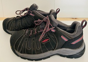 lot 84 image: KEEN Utility Womens Hiking Shoe