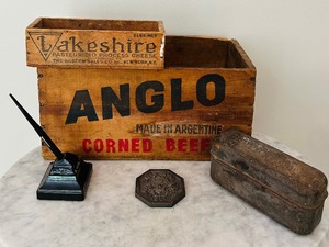 lot 178 image: Vintage Collectables including Two Wooden Boxes, Black Fountain Pen, WW1 Army 1916 Bacon Tin and More