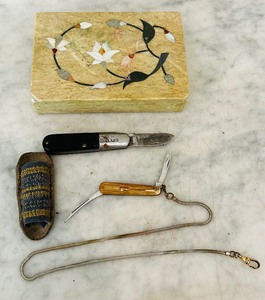 lot 182 image: Vintage Vermont Marble Mother of Pearl Inlay Trinket Box from India and Two Vintage Pocket Knives