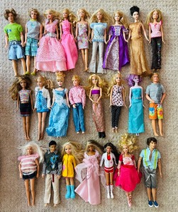 lot 146 image: Variety of Barbie Dolls