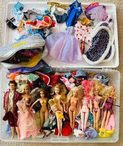 lot 147 image: Large Bin of Barbies, Clothes and Accessories