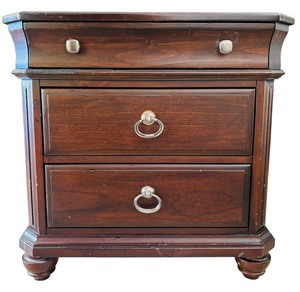 lot 214 image: Holland House Cherry Three Drawer Nightstand