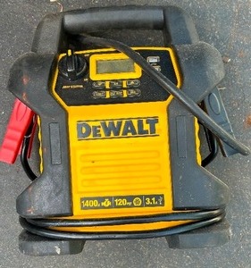 lot 255 image: DeWalt DXAEJ14 1400 Peak Amp Jump Starter with Digital Compressor and USB Power Banks For Parts