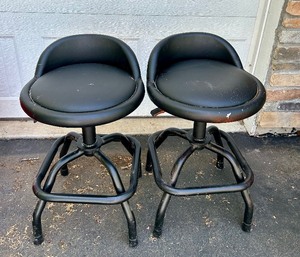 lot 117A image: Pair of Adjustable Leather Like Bar Stools