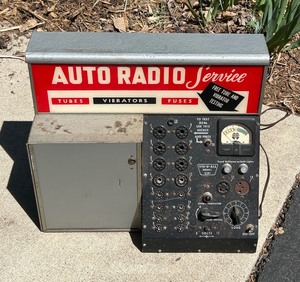 lot 16A image: Vintage Auto Radio Service for Tubes, Vibrators and Fuses