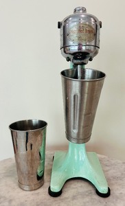 lot 24 image: Vintage Hamilton Beach Green Milkshake Mixer with 2 Cups