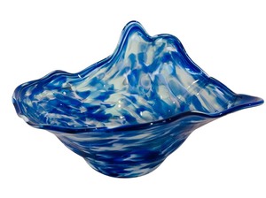 lot 25 image: Hand Blown Art Glass Artisan Created Bowl