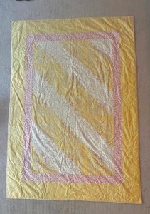 lot 61 image: Pretty Pastel Yellow Quilt