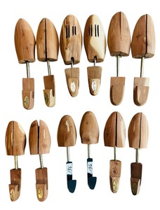 lot 62 image: Collection of Mens Shoe Stretches in L and XL