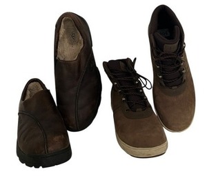 lot 70 image: Mens Size 11 UGG Loafers and Helly Hansen Boots