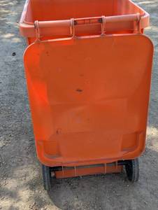 lot 110 image: 65 Gallon Trash Can on Wheels