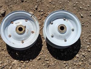 lot 121 image: Pair of White Utility Garden Rims with Bearing Center