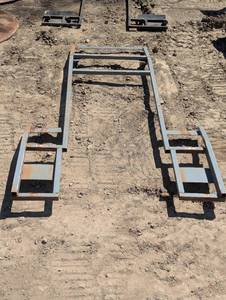 lot 143 image: Gray Snowmobile Dolly