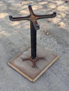 lot 152 image: Pub Table Base - Cast Iron Heavy