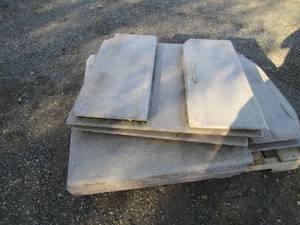 lot 27 image: Pallet of assorted unpolished grani...