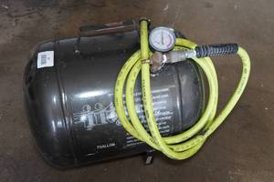 lot 87 image: IIT 7-Gallon Air Tank and Hose