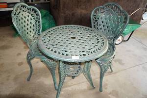 lot 121 image: Heavy Duty Metal Patio Set