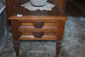 lot 149 image: Vintage Side Table