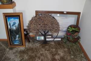 lot 166 image: Assorted Wall Dcor