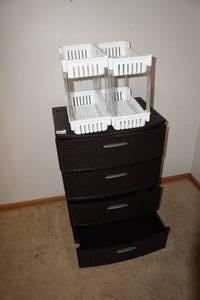 lot 174 image: Plastic Storage Cabinet with Organizers