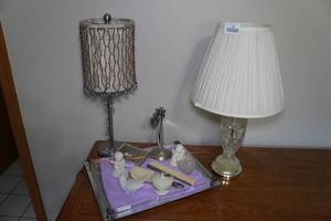 lot 190 image: 2 Table Lamps with Vintage Hair Brush Set and Assorted Dcor