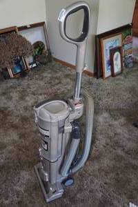 lot 192 image: Shark Vacuum