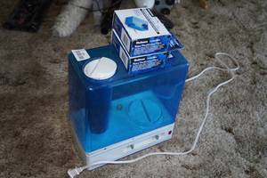 lot 303 image: Holmes Humidifier with Replacement Filters