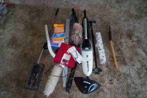 lot 302 image: Assorted Household - Steam Mop, Small Vacuum, Dusters