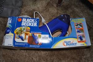 lot 304 image: Black & Decker Steam Buster