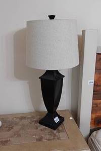lot 196 image: Table Lamp